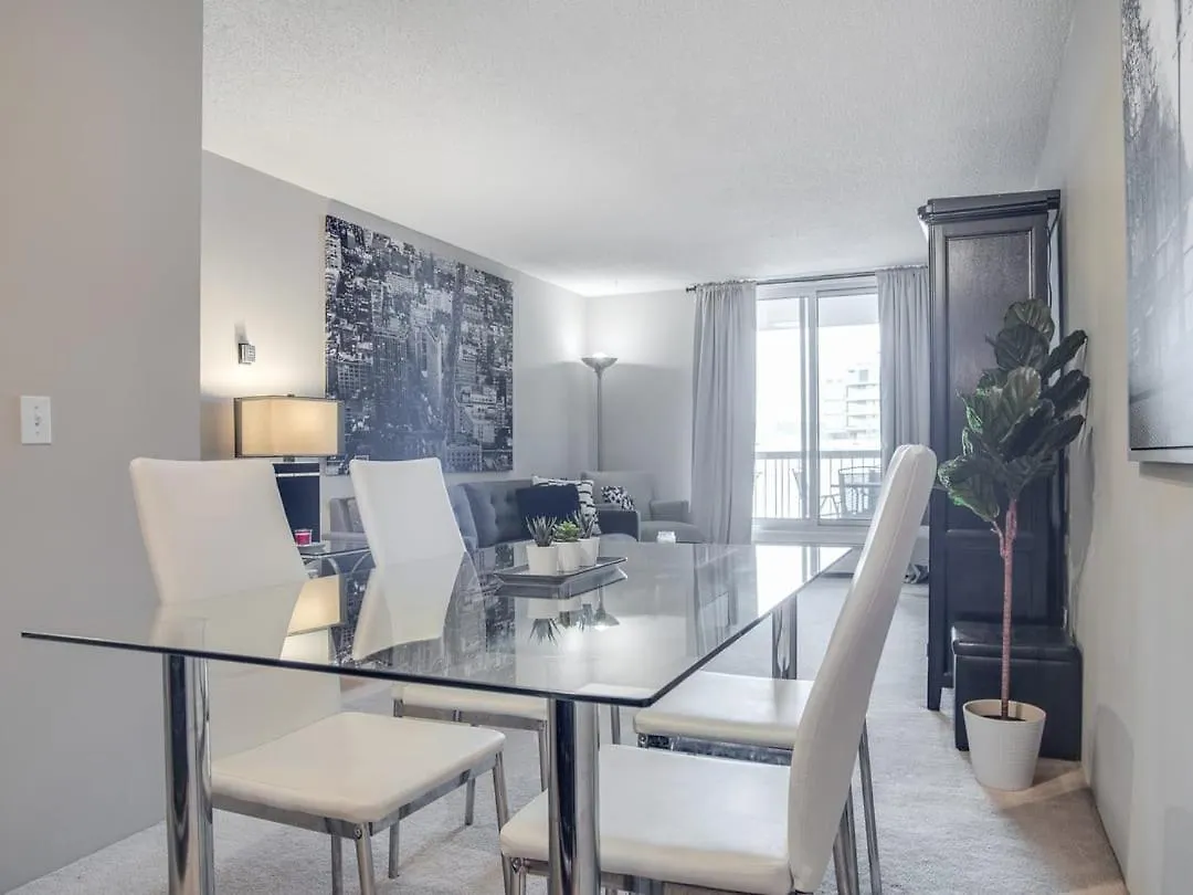 Willa New Stylish And Cozy Eau Claire 2Br With Gym Coffee Calgary Dom wakacyjny